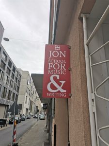 JON Musikschule Mannheim | Musiklehrer Mannheim für Gesangsunterricht, Gitarrenunterricht, Klavierunterricht und Songwriting